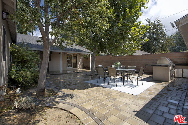 3 Bed Home for Sale in Lake Balboa, California