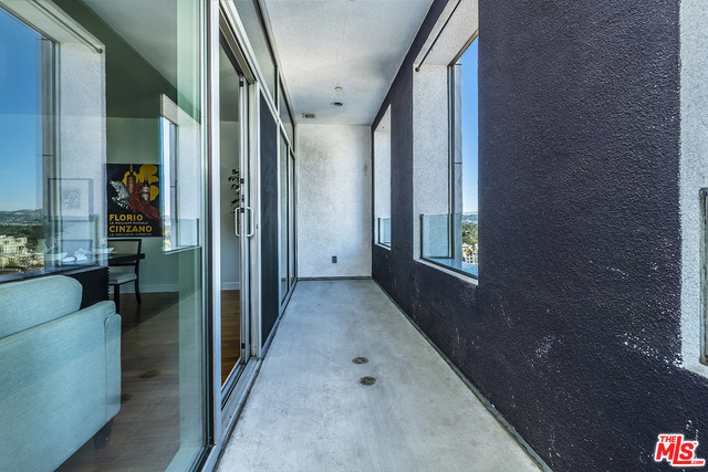 1 Bed Home for Sale in Los Angeles, California