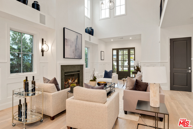 1813 OAK Avenue, Manhattan Beach, California 90266, 5 Bedrooms Bedrooms, ,4 BathroomsBathrooms,Residential,Sold,OAK,19433822