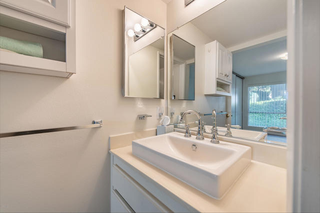 2 Bed Home for Sale in Thousand Oaks, California