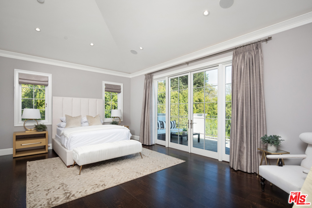 7 Bed Home for Sale in Los Angeles, California