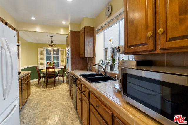 Income Home for Sale in Beverly Hills, California