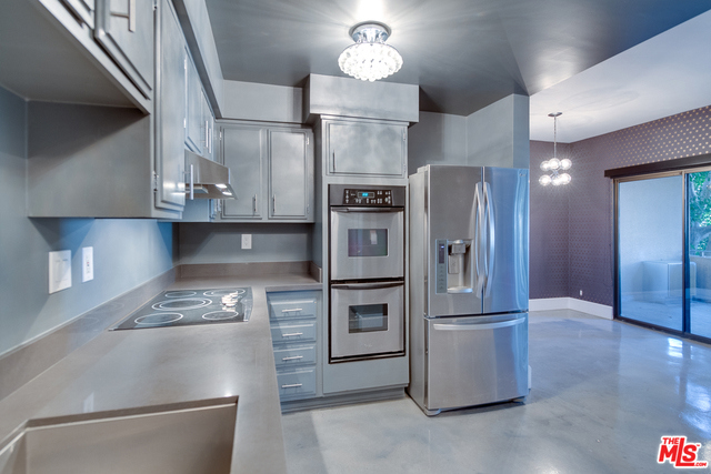 1 Bed Home for Sale in Los Angeles, California