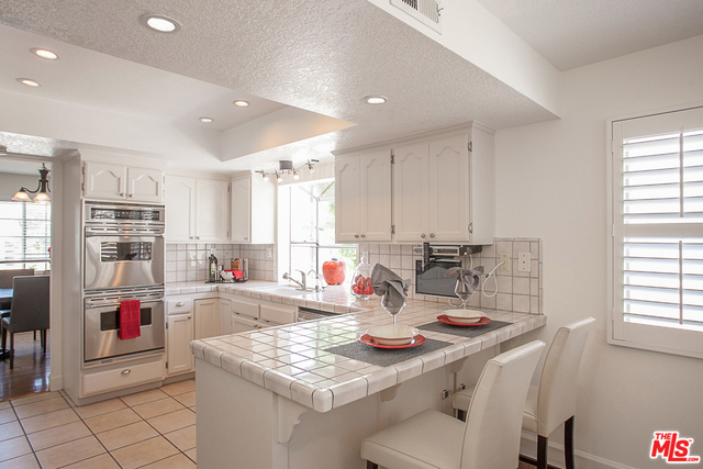 Kitchen Bar