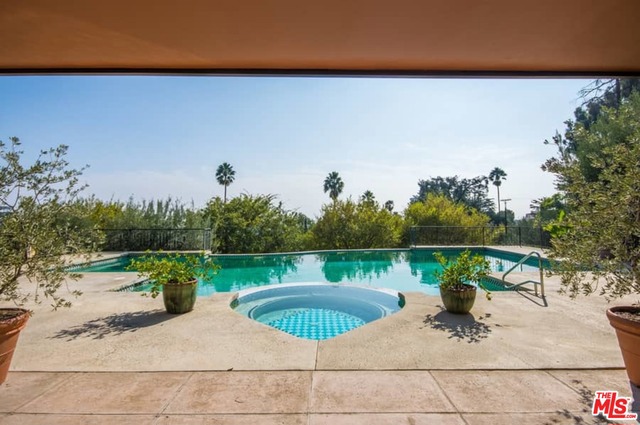 5 Bed Home for Sale in Los Angeles, California