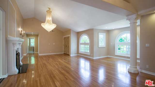 5 Bed Home for Sale in Encino, California
