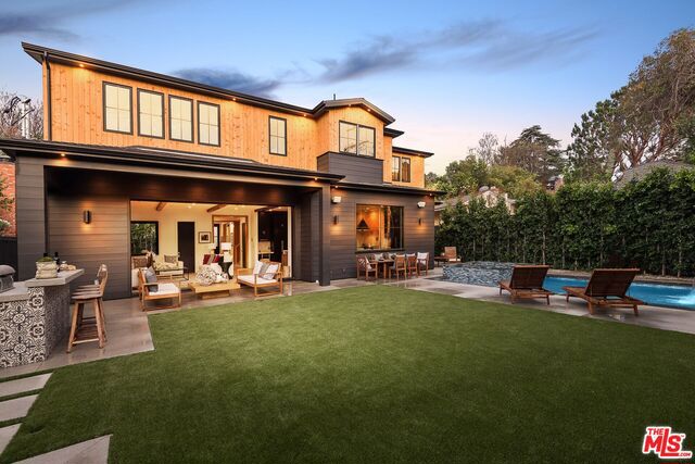 5 Bed Home for Sale in Studio City, California