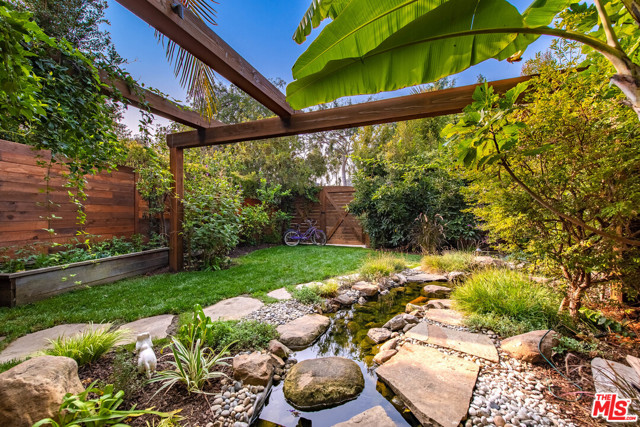4 Bed Home for Sale in Venice, California