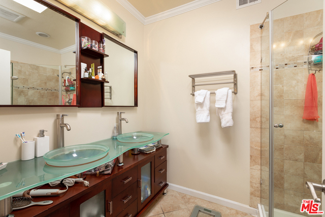 2000 VOORHEES Avenue, Redondo Beach, California 90278, 3 Bedrooms Bedrooms, ,3 BathroomsBathrooms,Residential,Sold,VOORHEES,18334284