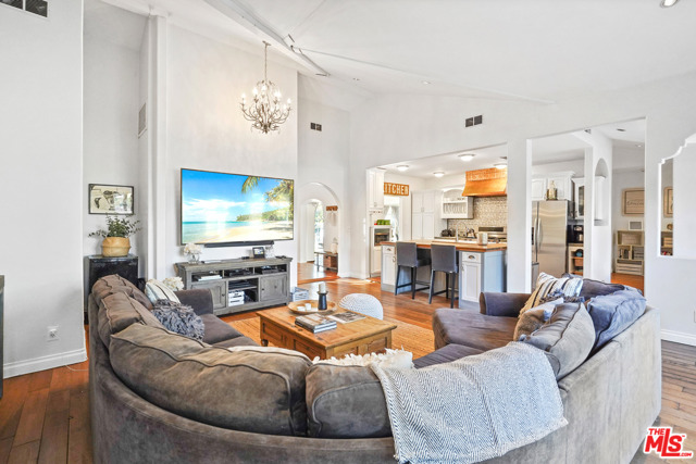 4 Bed Home for Sale in Valley Village, California