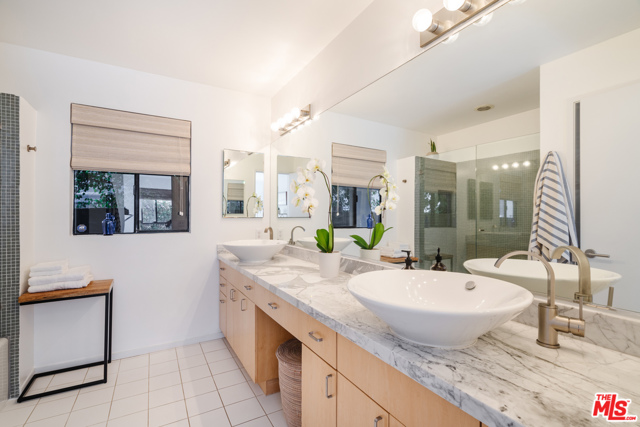 2 Bed Home for Sale in Venice, California