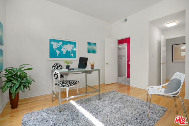 3 Bed Home for Sale in Venice, California
