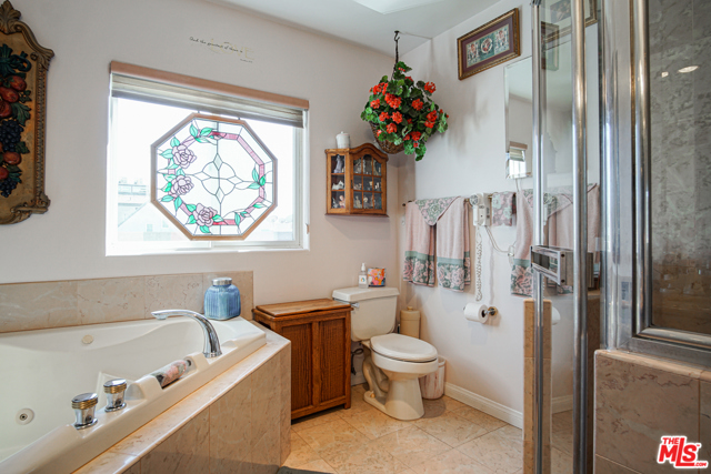 3 Bed Home for Sale in Playa del Rey, California