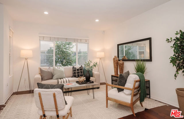2 Bed Home for Sale in Playa Vista, California
