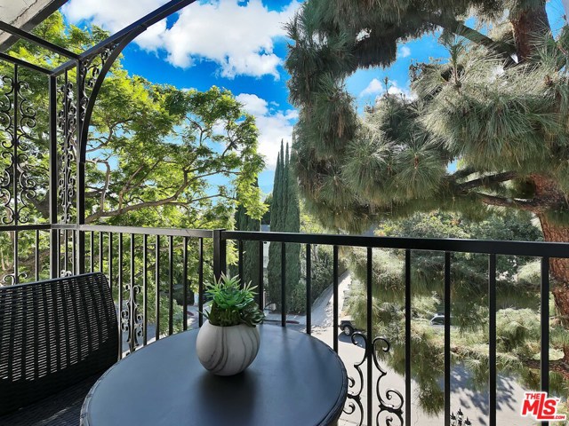1 Bed Home for Sale in West Hollywood, California
