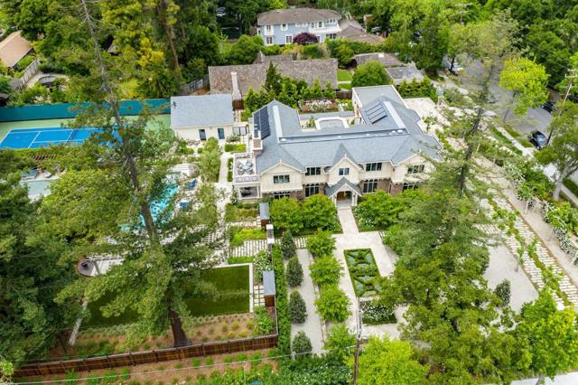 369 Churchill Avenue