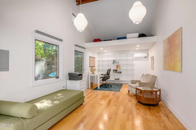 2 Bed Home for Sale in Los Angeles, California