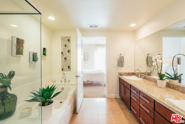 3 Bed Home for Sale in Sherman Oaks, California