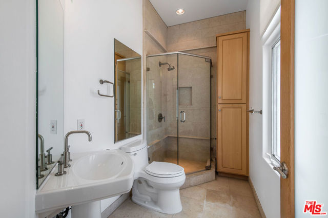 209 42ND Street, Manhattan Beach, California 90266, 3 Bedrooms Bedrooms, ,3 BathroomsBathrooms,Residential,Sold,42ND,20581222