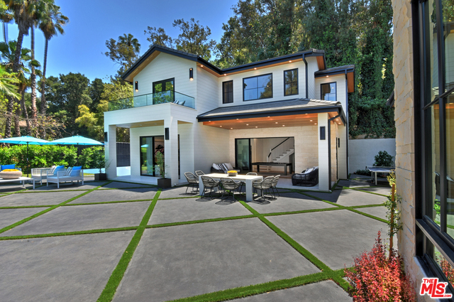 10 Bed Home for Sale in Encino, California