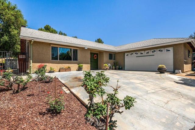 Detail Gallery Image 1 of 1 For 1552 Savin Dr, El Cajon,  CA 92021 - 3 Beds | 2 Baths