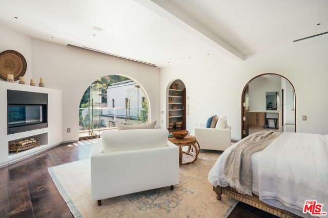 5 Bed Home for Sale in Pacific Palisades, California