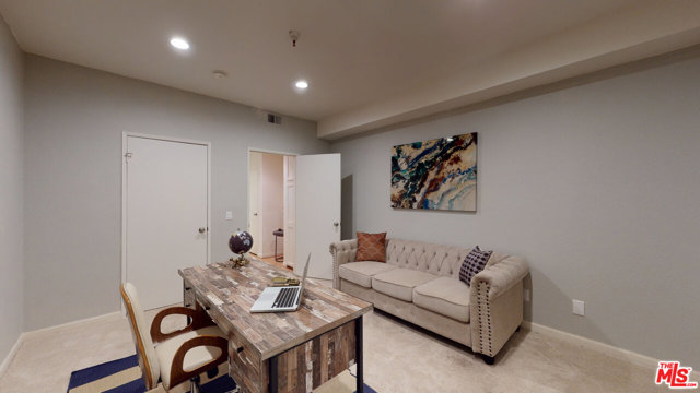 2 Bed Home for Sale in Sherman Oaks, California