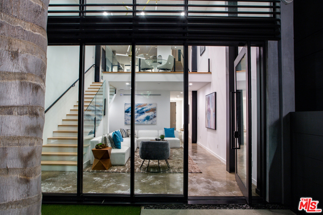 3 Bed Home for Sale in Venice, California