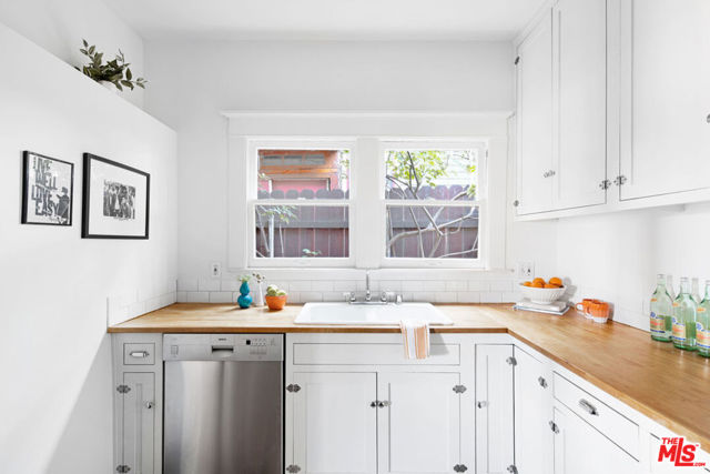 2 Bed Home for Sale in Los Angeles, California