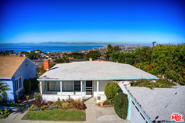 129 Via Colusa, Redondo Beach, California 90277, 2 Bedrooms Bedrooms, ,1 BathroomBathrooms,Residential,Sold,Via Colusa,20666266