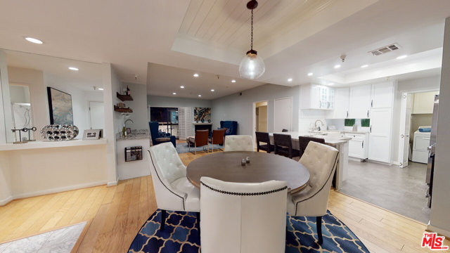 2 Bed Home for Sale in Sherman Oaks, California