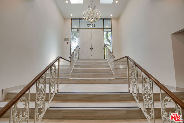 2 Bed Home for Sale in Los Angeles, California