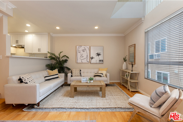 2 Bed Home for Sale in Los Angeles, California