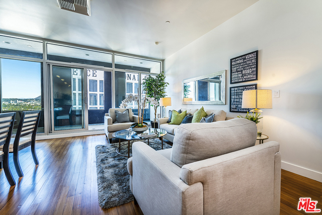 1 Bed Home for Sale in Los Angeles, California