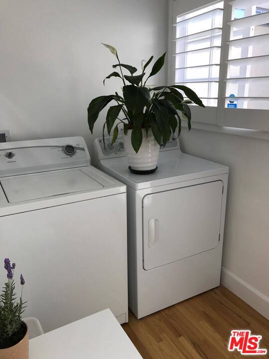 333 19Th Street, Manhattan Beach, California 90266, 5 Bedrooms Bedrooms, ,3 BathroomsBathrooms,Residential,Sold,19Th,21678480