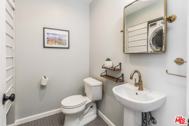 2603 ROCKEFELLER Lane, Redondo Beach, California 90278, 2 Bedrooms Bedrooms, ,1 BathroomBathrooms,Residential,Sold,ROCKEFELLER,20578420