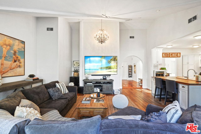 4 Bed Home for Sale in Valley Village, California