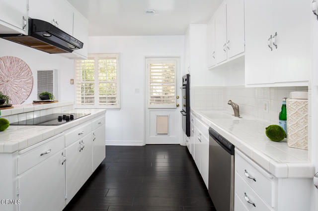 927 Marine Ave 017-mls