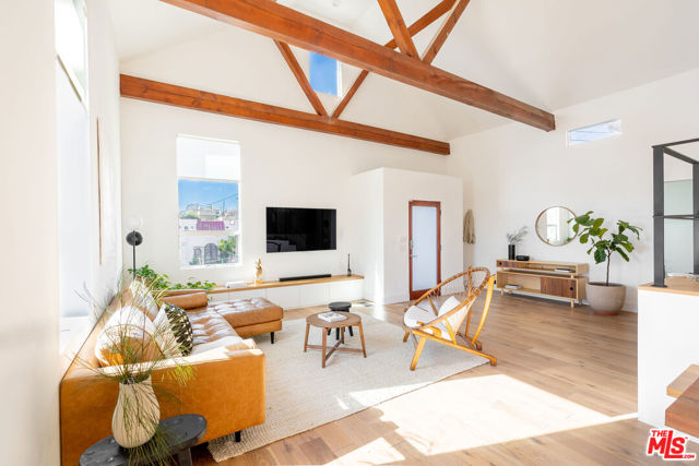 3 Bed Home for Sale in Los Angeles, California