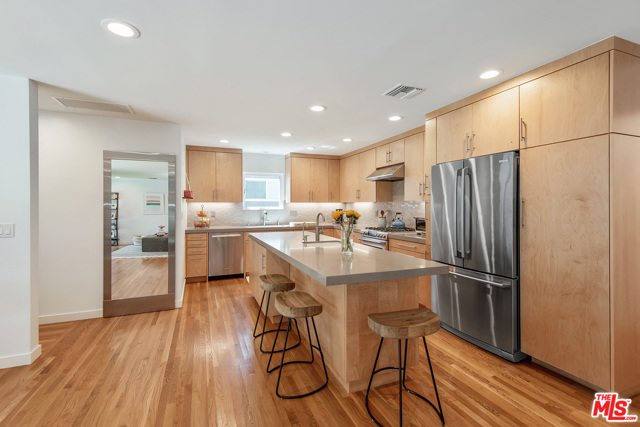 3 Bed Home for Sale in Encino, California