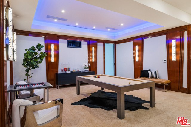 7 Bed Home for Sale in Beverly Hills, California