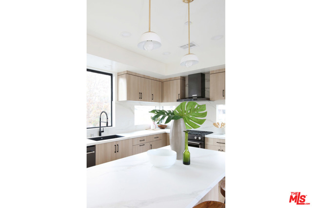 3 Bed Home for Sale in Los Angeles, California