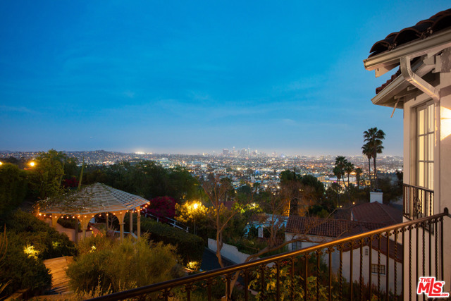 4 Bed Home for Sale in Los Angeles, California