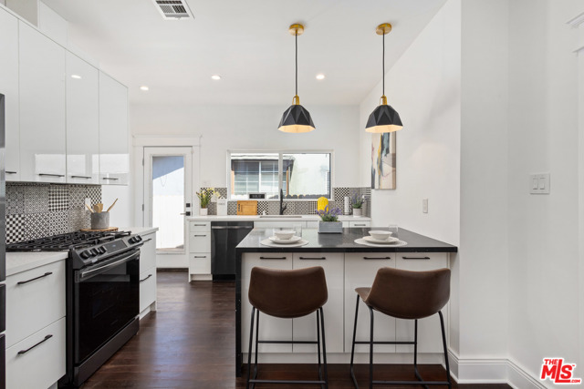 3 Bed Home for Sale in Los Angeles, California