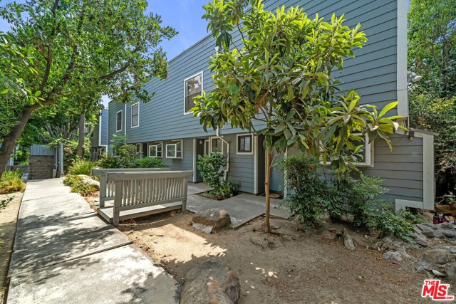 2 Bed Home for Sale in Van Nuys, California