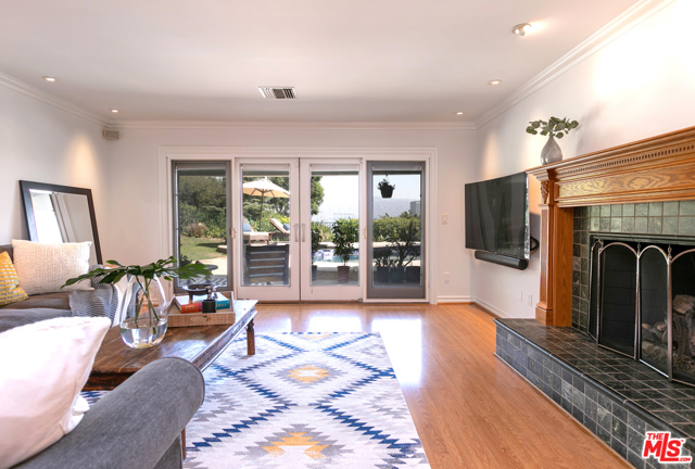3 Bed Home for Sale in Studio City, California