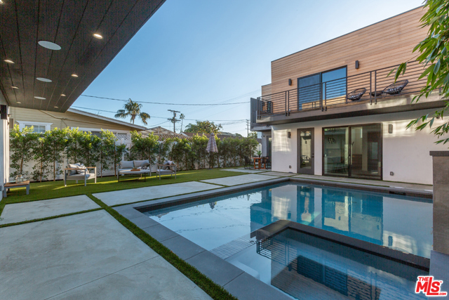 5 Bed Home for Sale in Venice, California