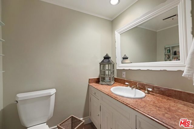 5 Bed Home for Sale in Encino, California