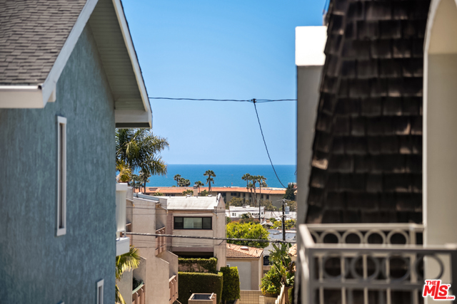 Balcony wi ocean views