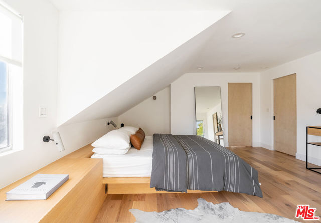 3 Bed Home for Sale in Los Angeles, California